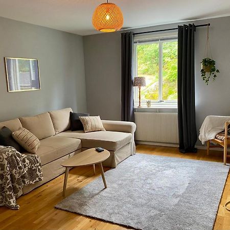 Frasch Och Fin 2:A. Gangavstand Till Stromstads Centrum Esterno foto