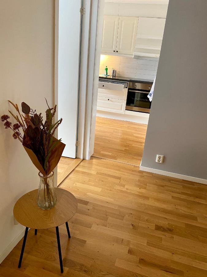 Frasch Och Fin 2:A. Gangavstand Till Stromstads Centrum Esterno foto