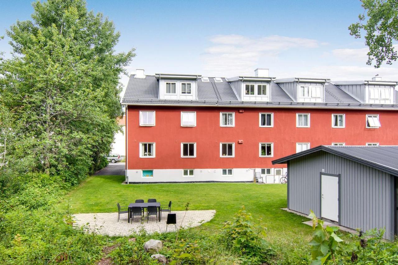 Frasch Och Fin 2:A. Gangavstand Till Stromstads Centrum Esterno foto