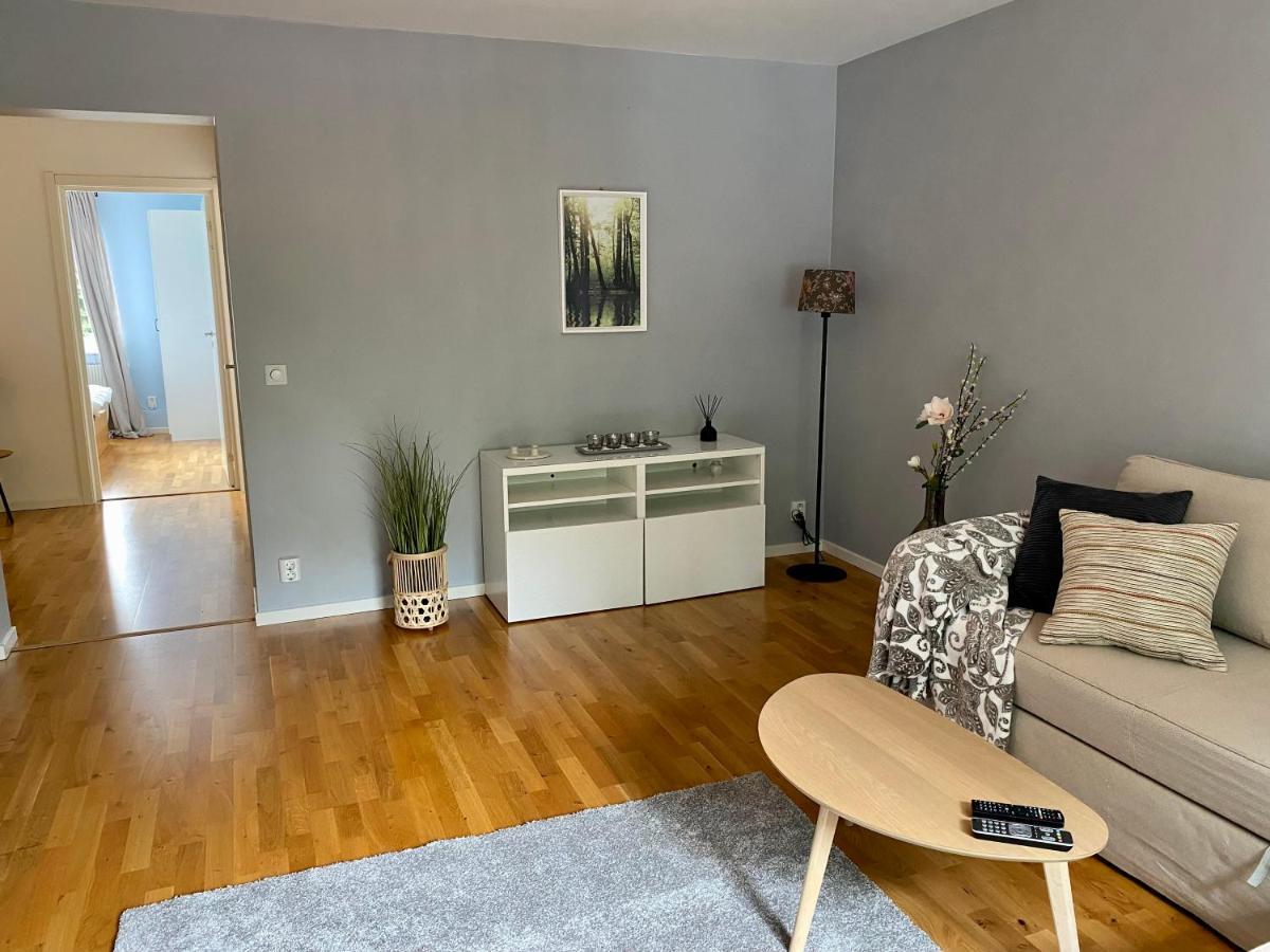 Frasch Och Fin 2:A. Gangavstand Till Stromstads Centrum Esterno foto